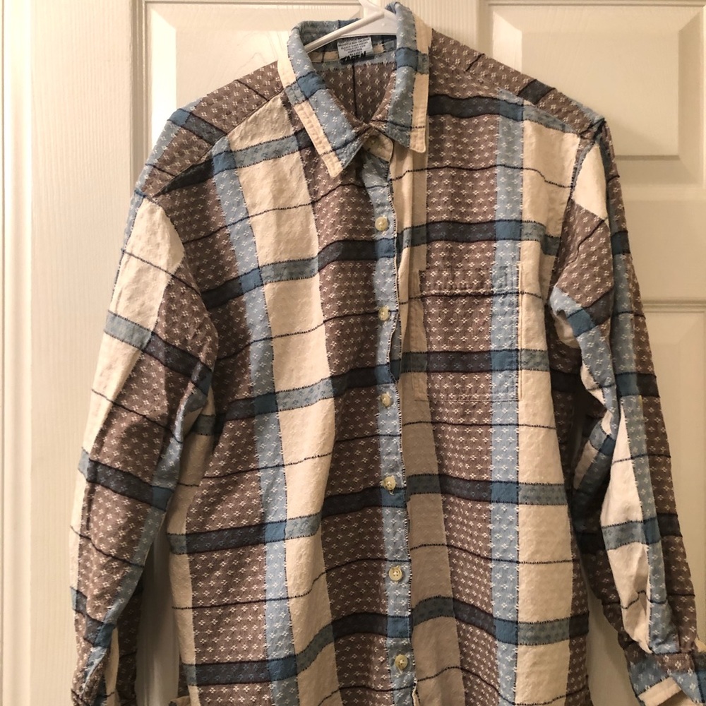 Cascade long sleeve button down shirt size XL
